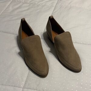 Lucky Brand Women's Taupe Flats